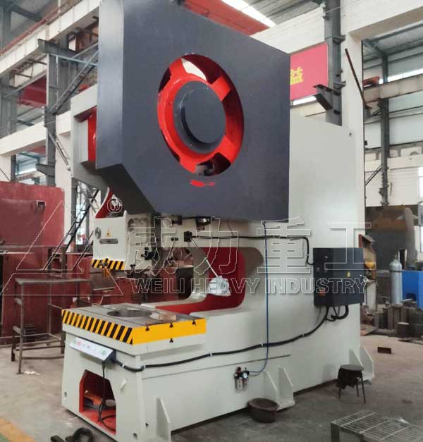 200噸深喉沖床喉深1250mm